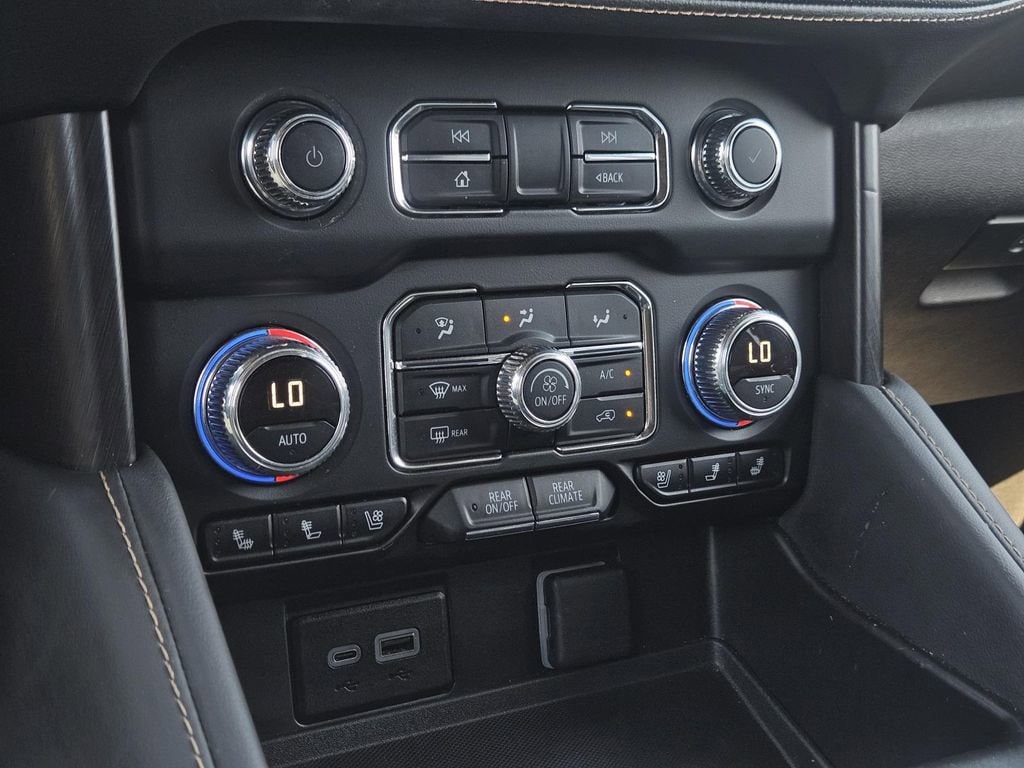 2024 GMC Yukon XL AT4 - Photo 23