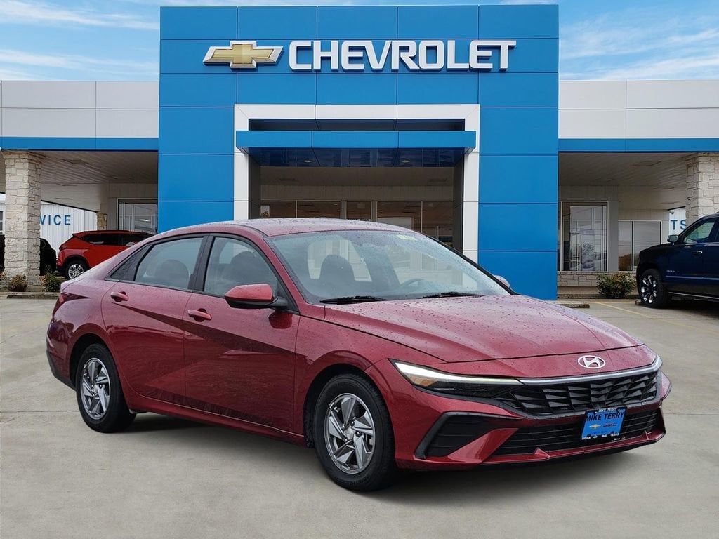 2024 Hyundai Elantra SE