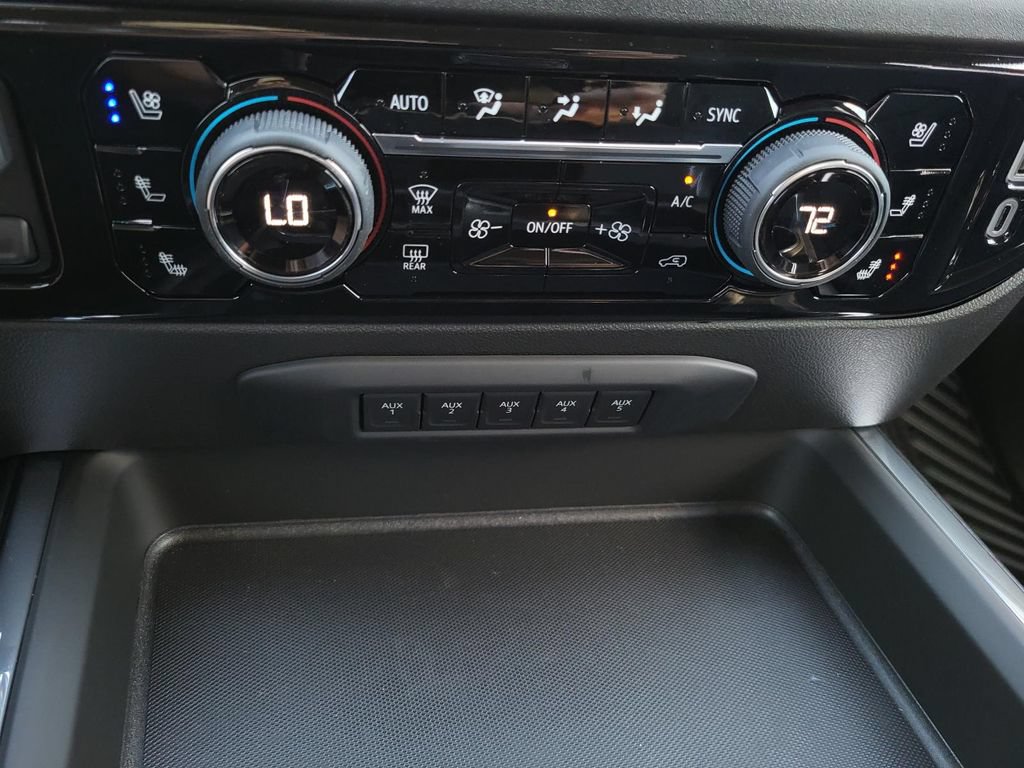 2025 Chevrolet Silverado 2500 HD LTZ - Photo 17