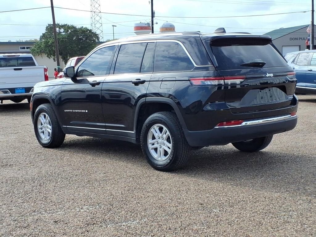Used 2024 Jeep Grand Cherokee Laredo SUV