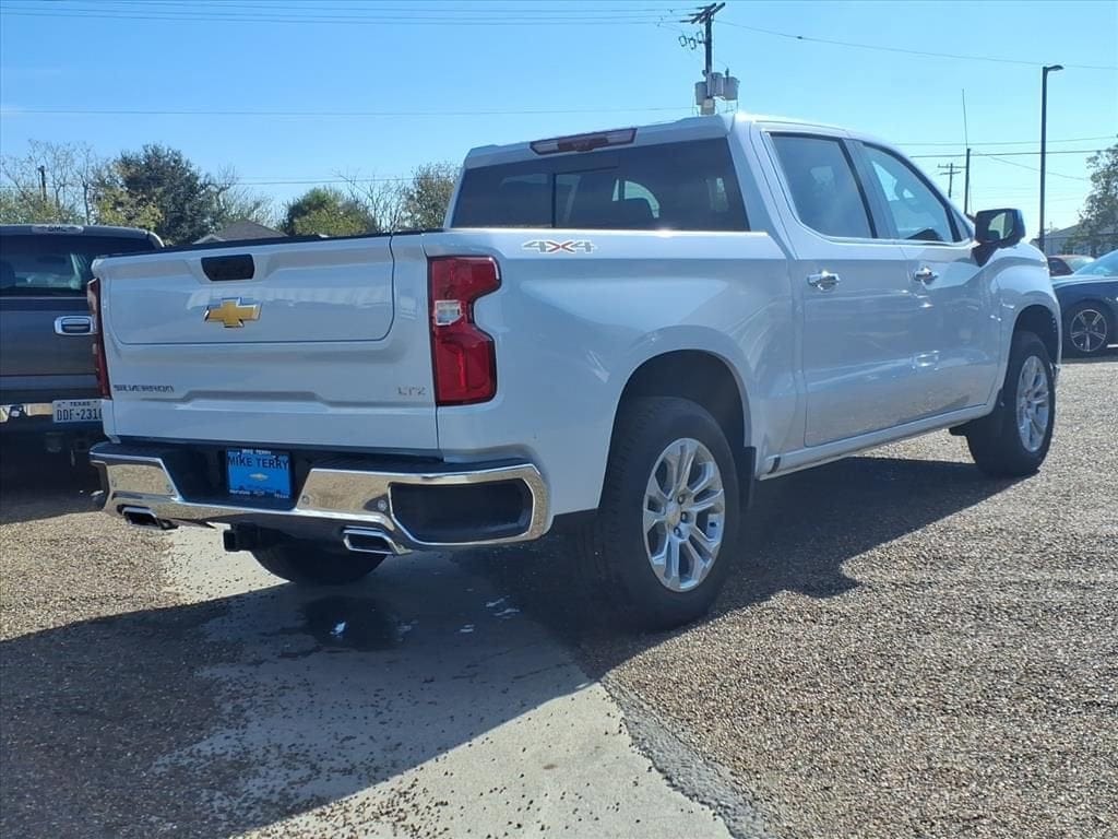 New 2026 Chevrolet Silverado 1500 LTZ Truck Crew Cab