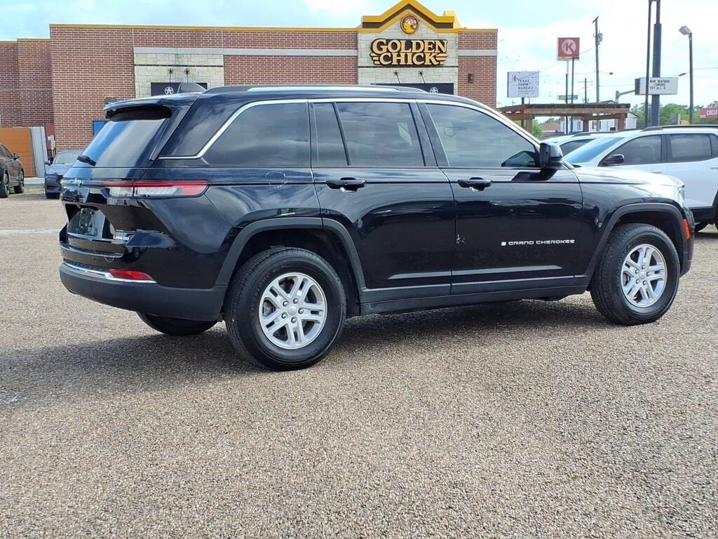 Used 2024 Jeep Grand Cherokee Laredo SUV