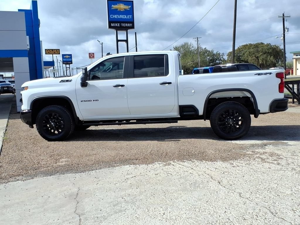 New 2026 Chevrolet Silverado 2500 HD Custom Truck Crew Cab