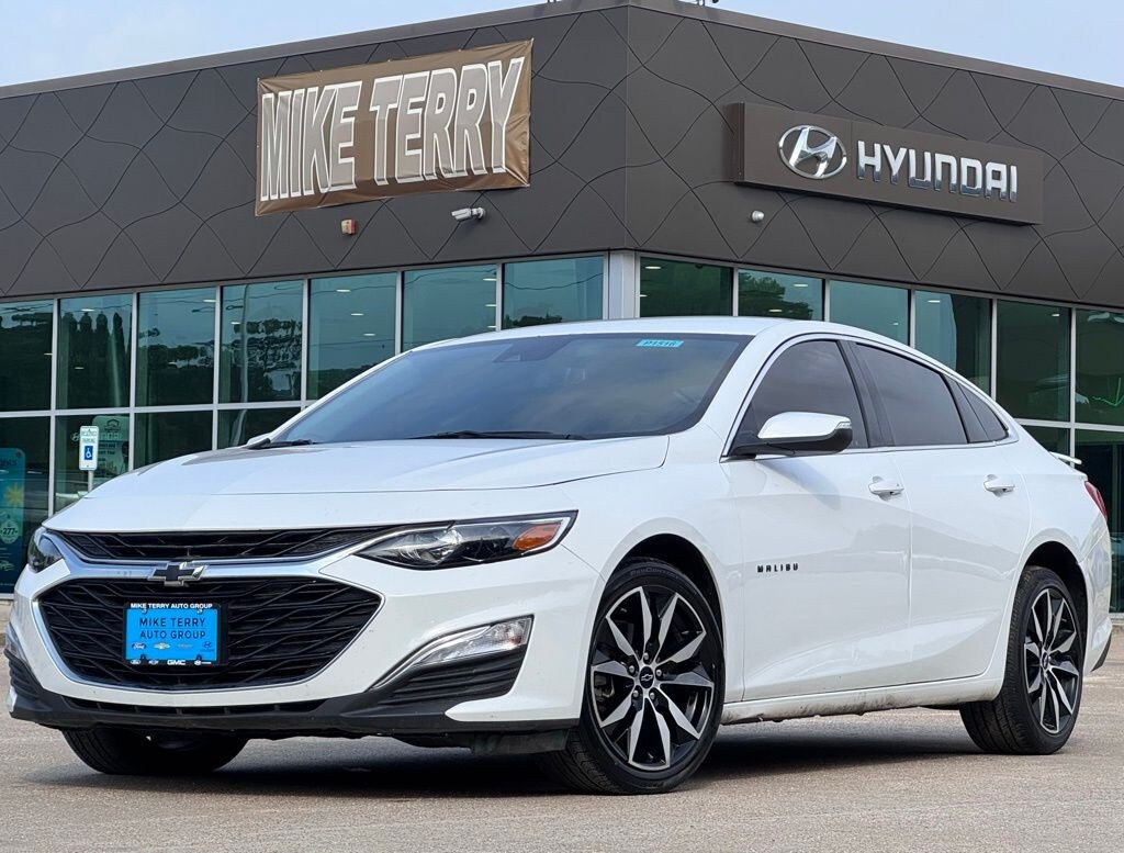 Used 2024 Chevrolet Malibu RS Sedan