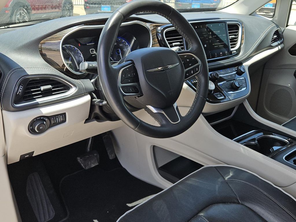 2023 Chrysler Pacifica Limited - Photo 25