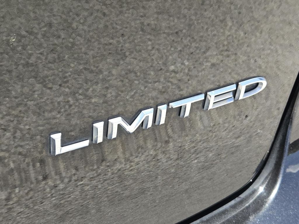 2023 Chrysler Pacifica Limited - Photo 8