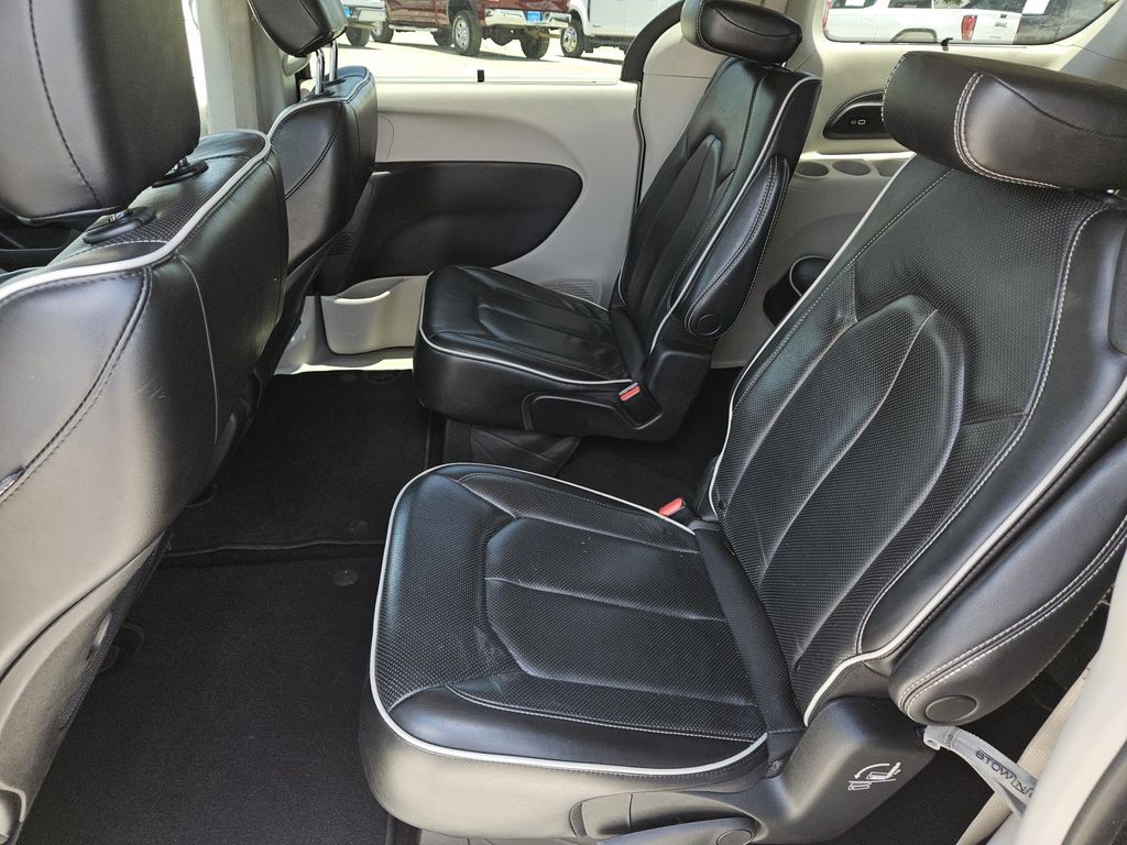 2023 Chrysler Pacifica Limited - Photo 28