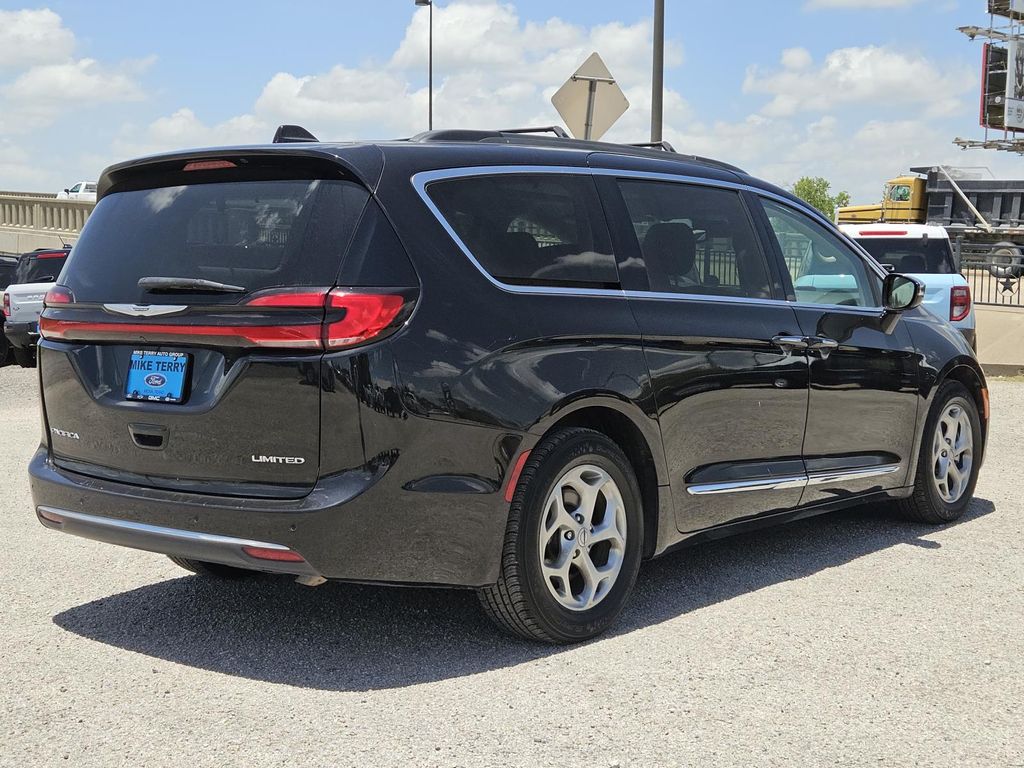 2023 Chrysler Pacifica Limited - Photo 4