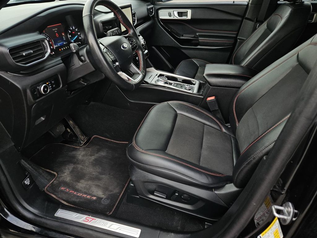 2024 Ford Explorer ST-LINE - Photo 19
