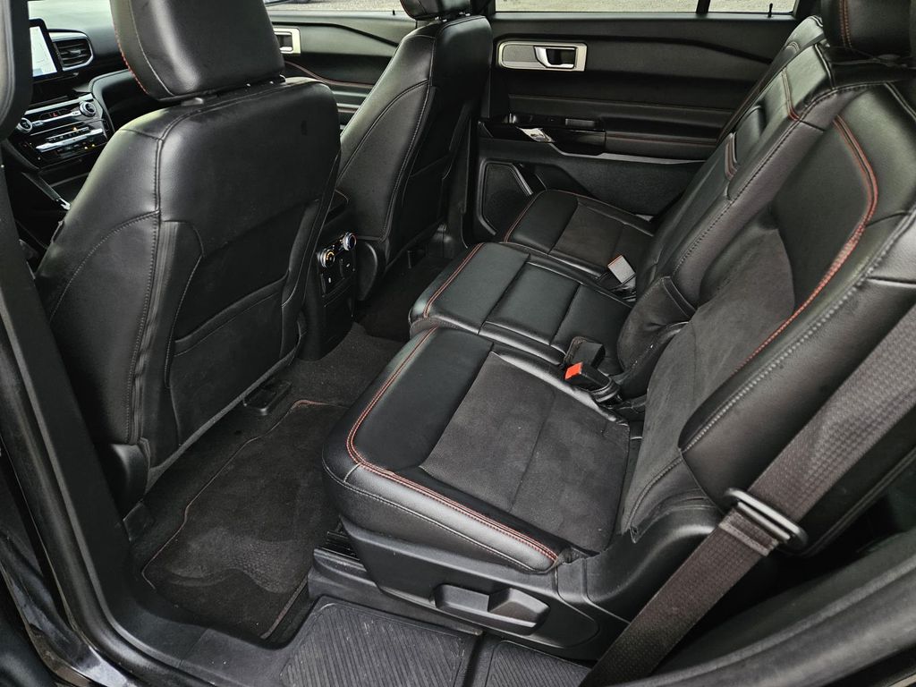 2024 Ford Explorer ST-LINE - Photo 15