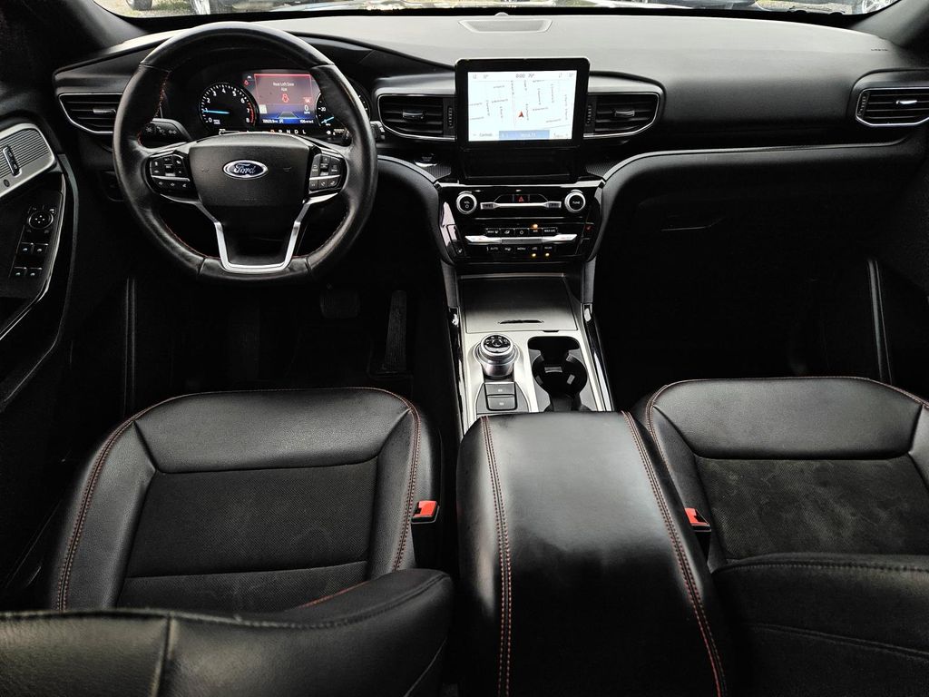 2024 Ford Explorer ST-LINE - Photo 12