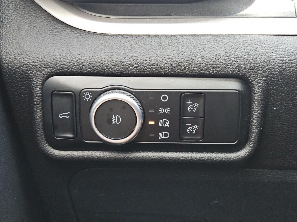 2024 Ford Explorer XLT - Photo 20