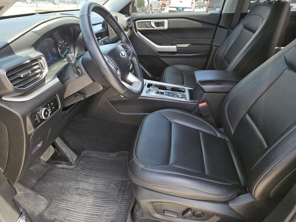 2024 Ford Explorer XLT - Photo 25