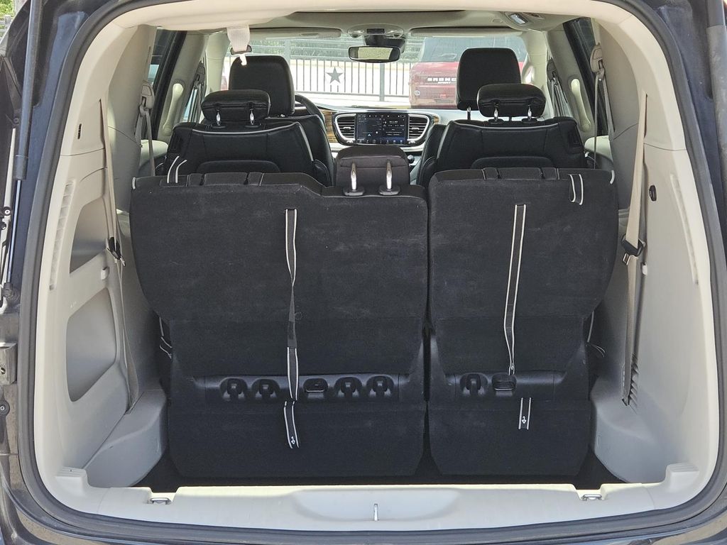 2023 Chrysler Pacifica Limited - Photo 9