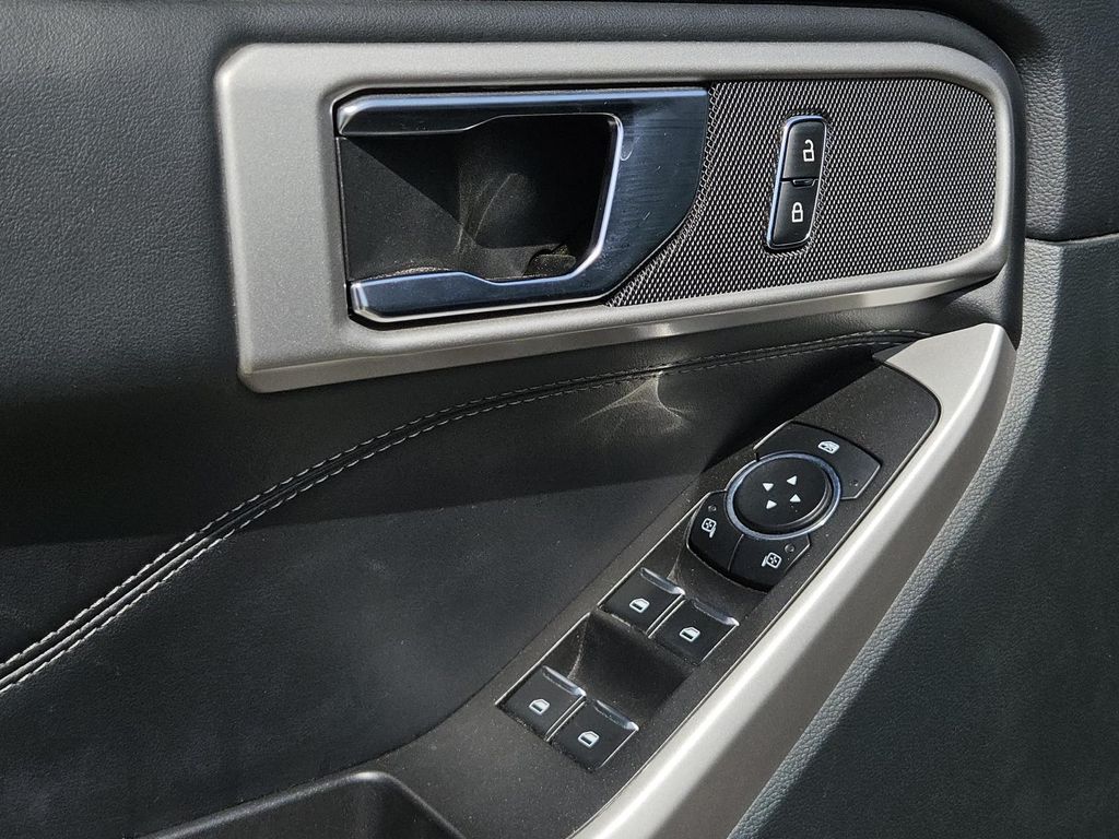 2024 Ford Explorer XLT - Photo 28