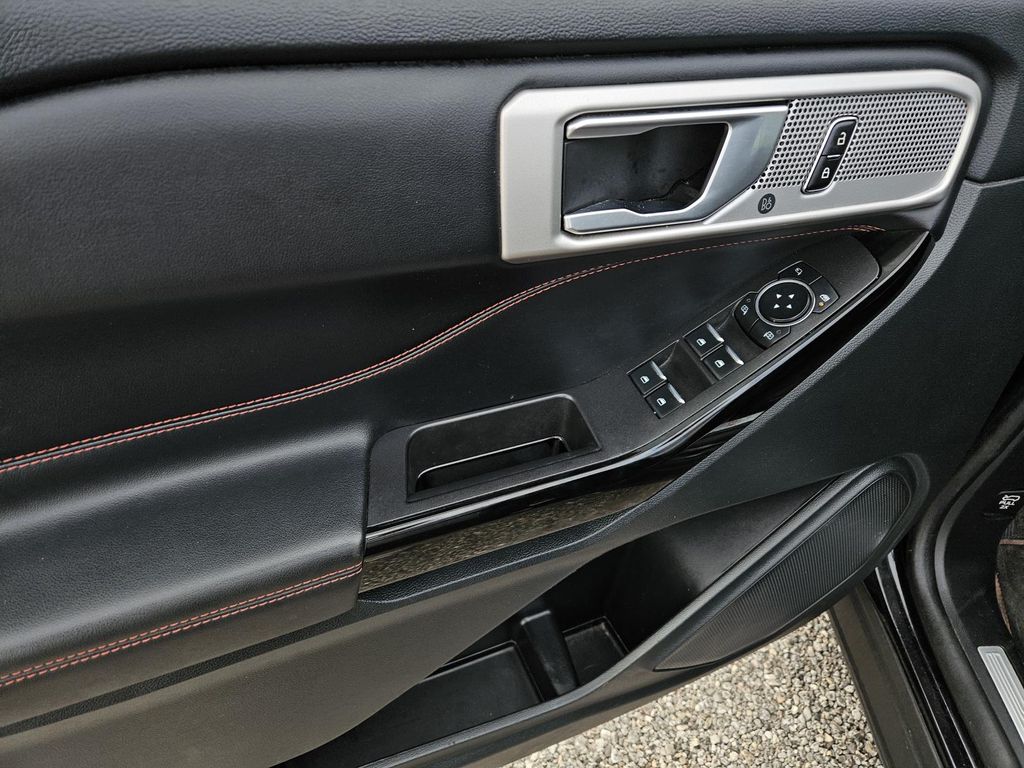 2024 Ford Explorer ST-LINE - Photo 21