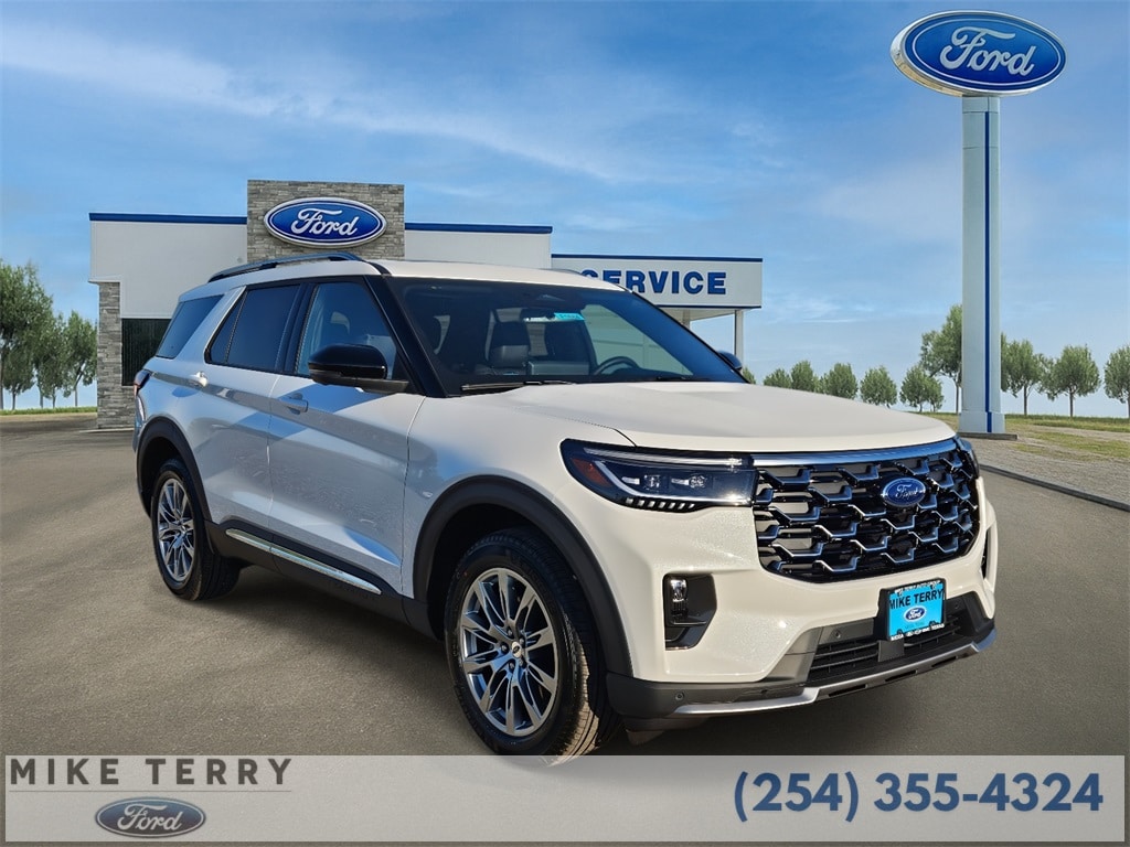 2026 Ford Explorer Platinum's photo