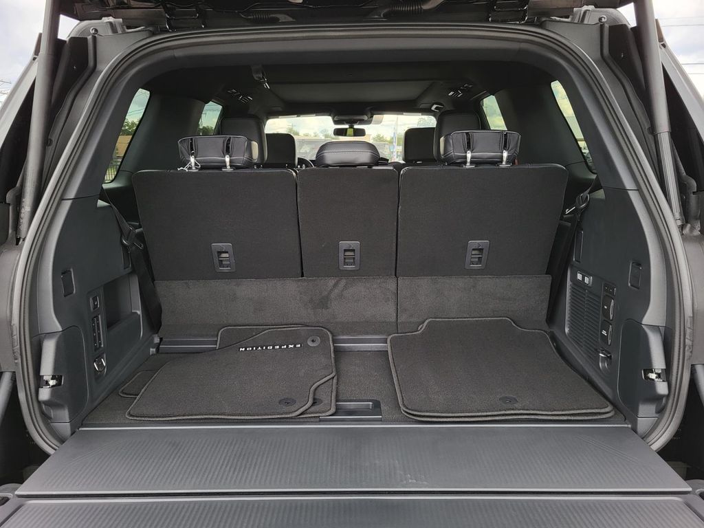 2025 Ford Expedition Platinum - Photo 7