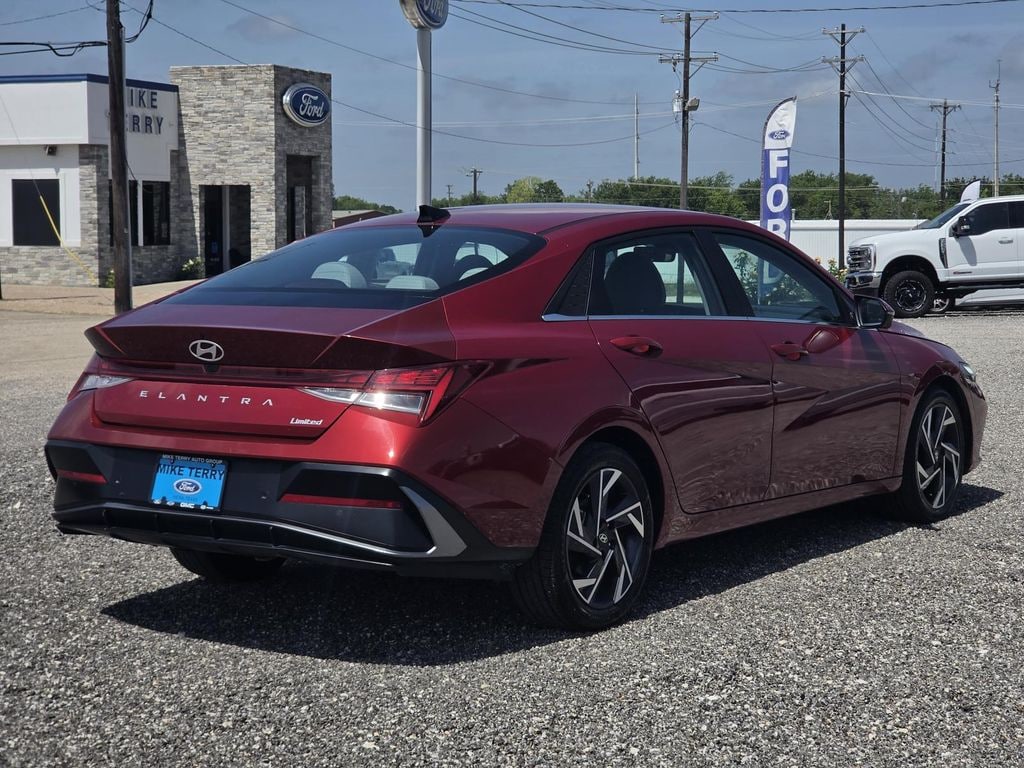Used 2024 Hyundai Elantra Limited Sedan