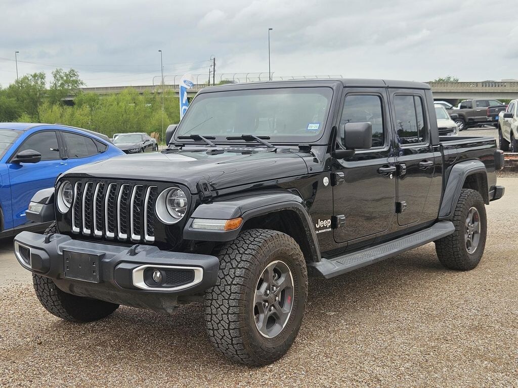 Used 2020 Jeep Gladiator Overland Truck