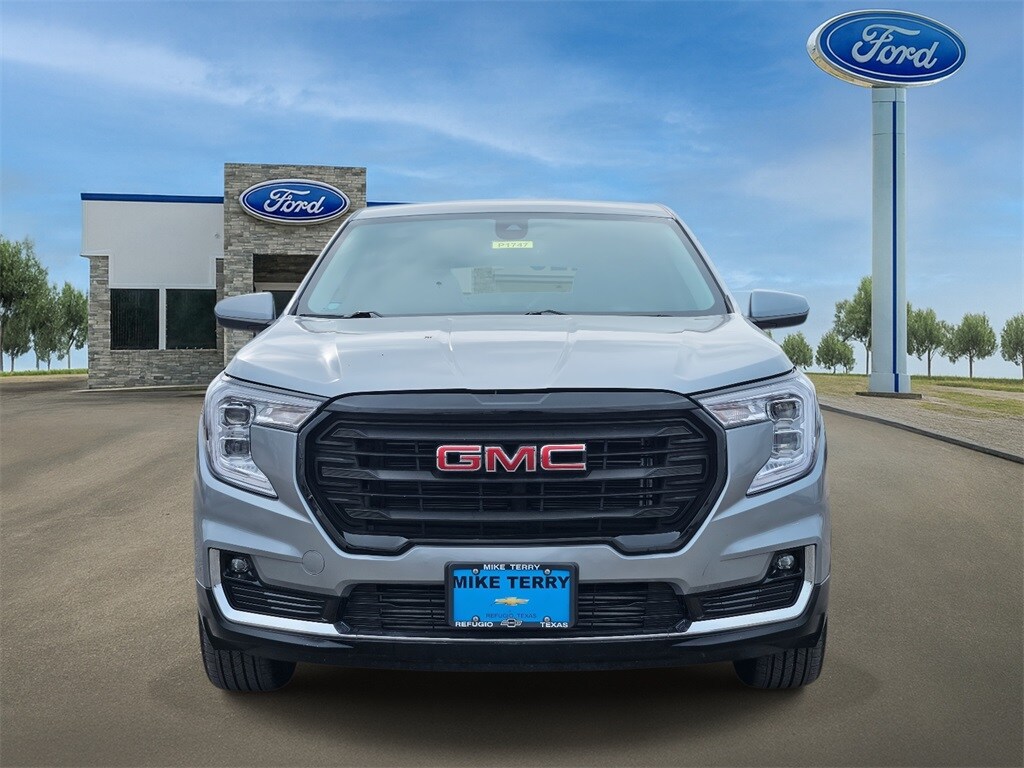 Used 2024 GMC Terrain SLE SUV