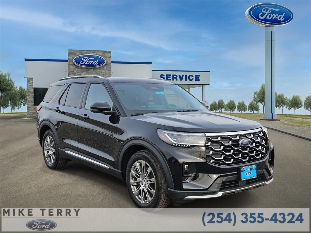 2026 Ford Explorer Platinum's photo