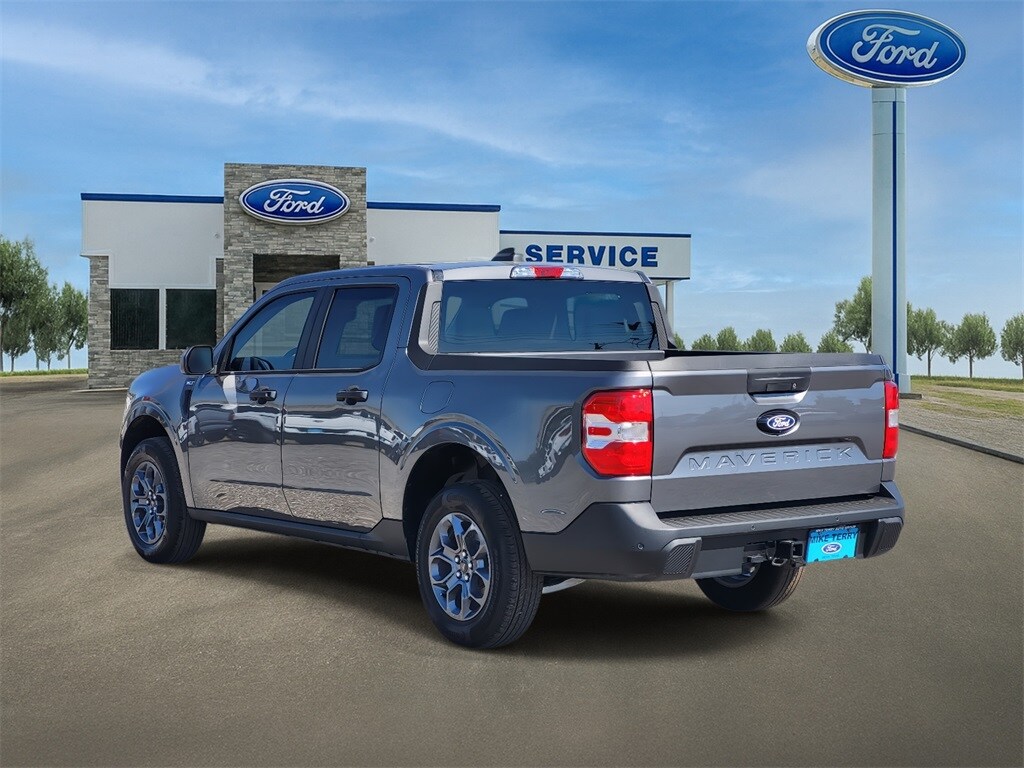 2025 Ford Maverick XLT photo 2