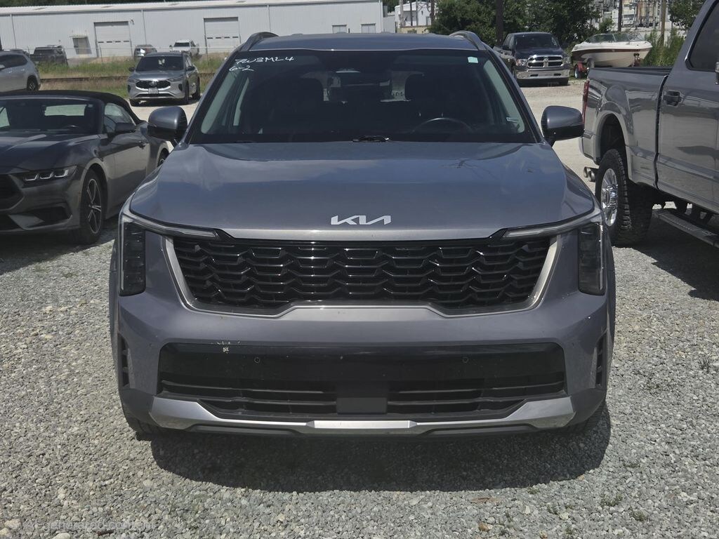 Used 2024 Kia Sorento S SUV