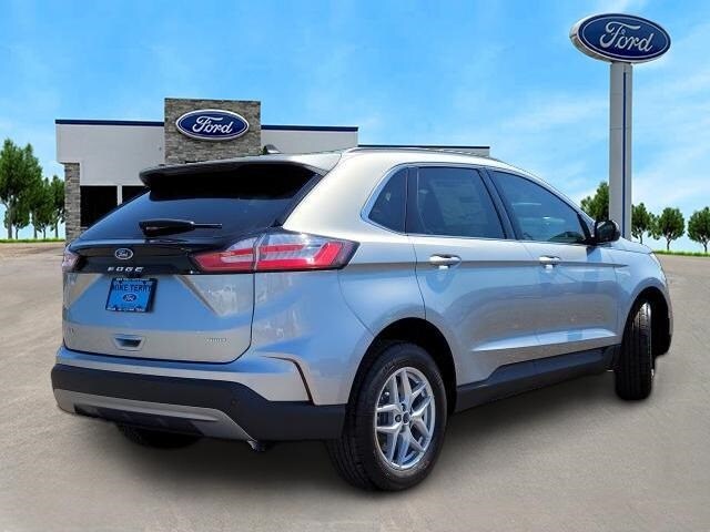 2024 Ford Edge SEL photo 3