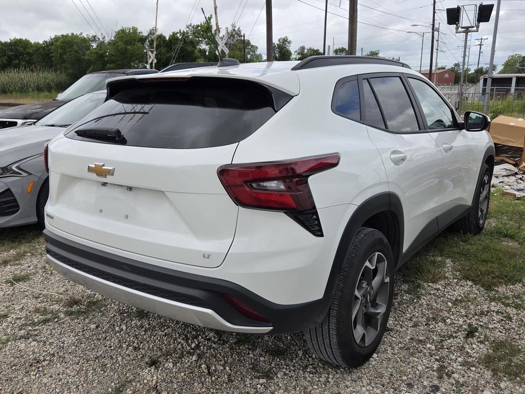 Used 2025 Chevrolet Trax LT SUV