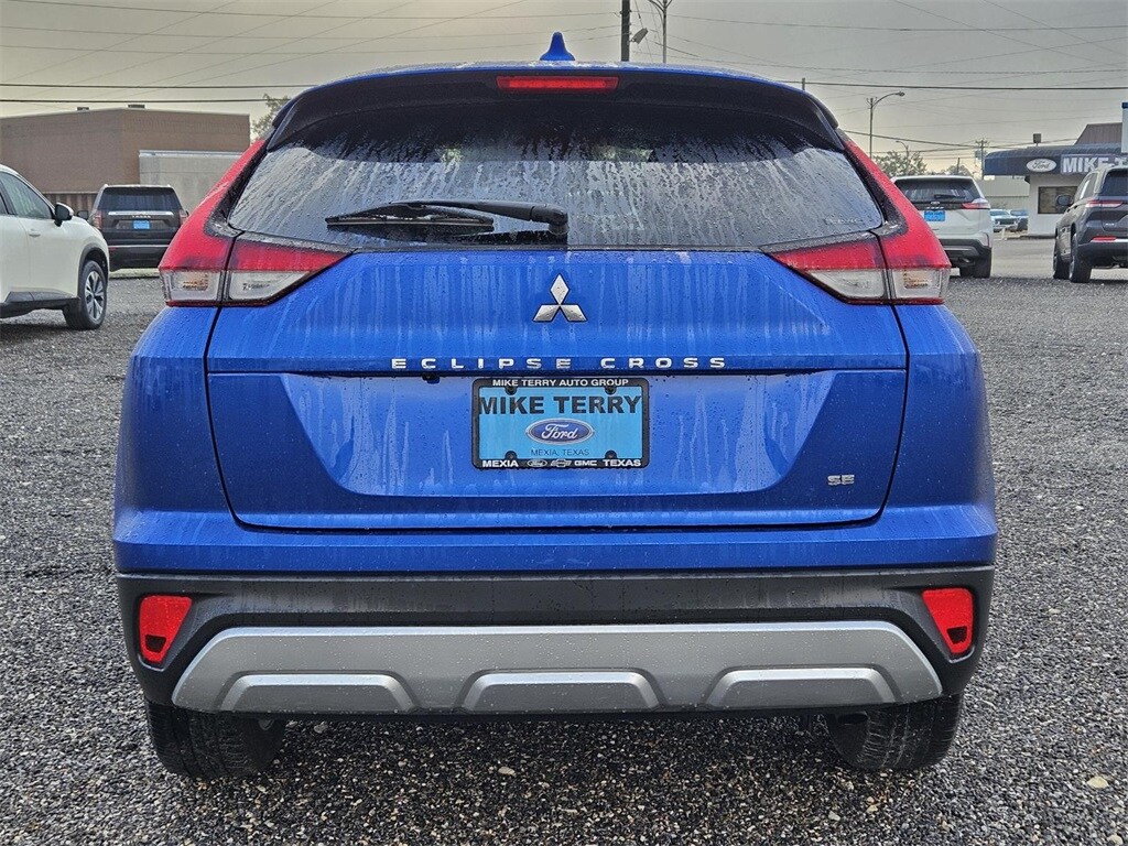 2025 Mitsubishi Eclipse Cross SE photo 3
