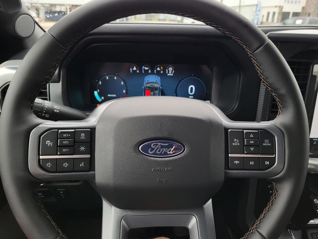 2025 Ford F-150 Lariat - Photo 11