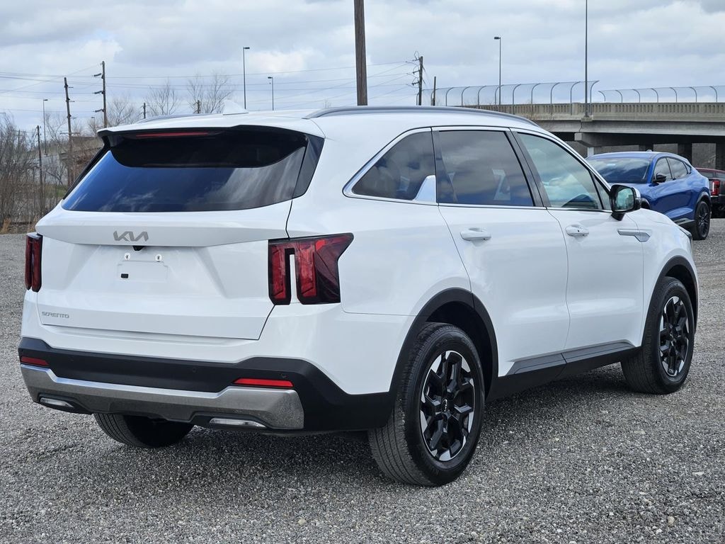 Used 2025 Kia Sorento S SUV