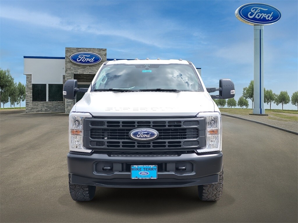 2026 Ford F-250 photo 2