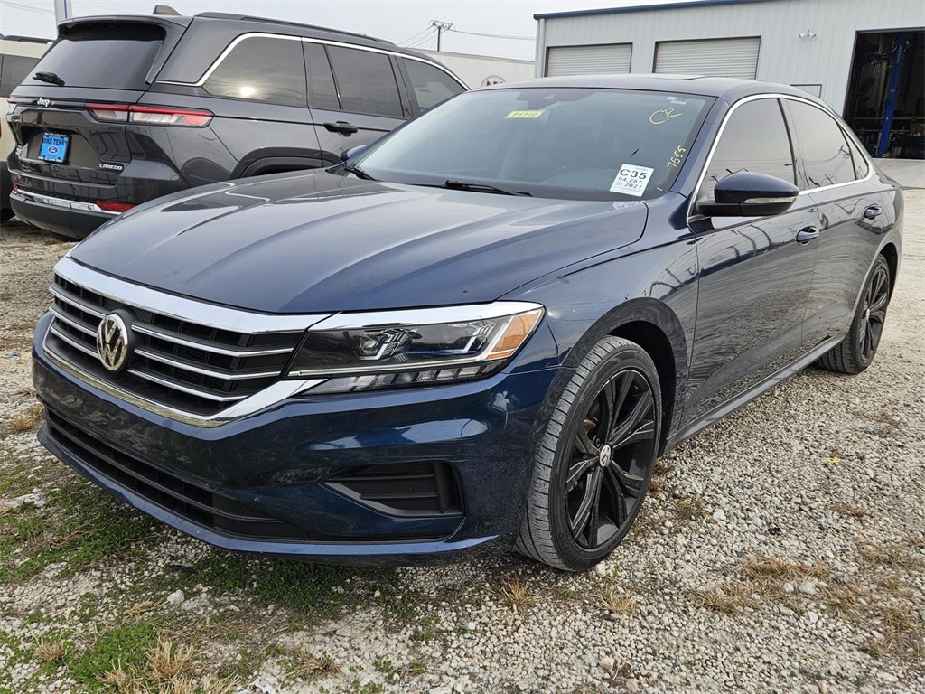 Used 2021 Volkswagen Passat 2.0T SE Sedan