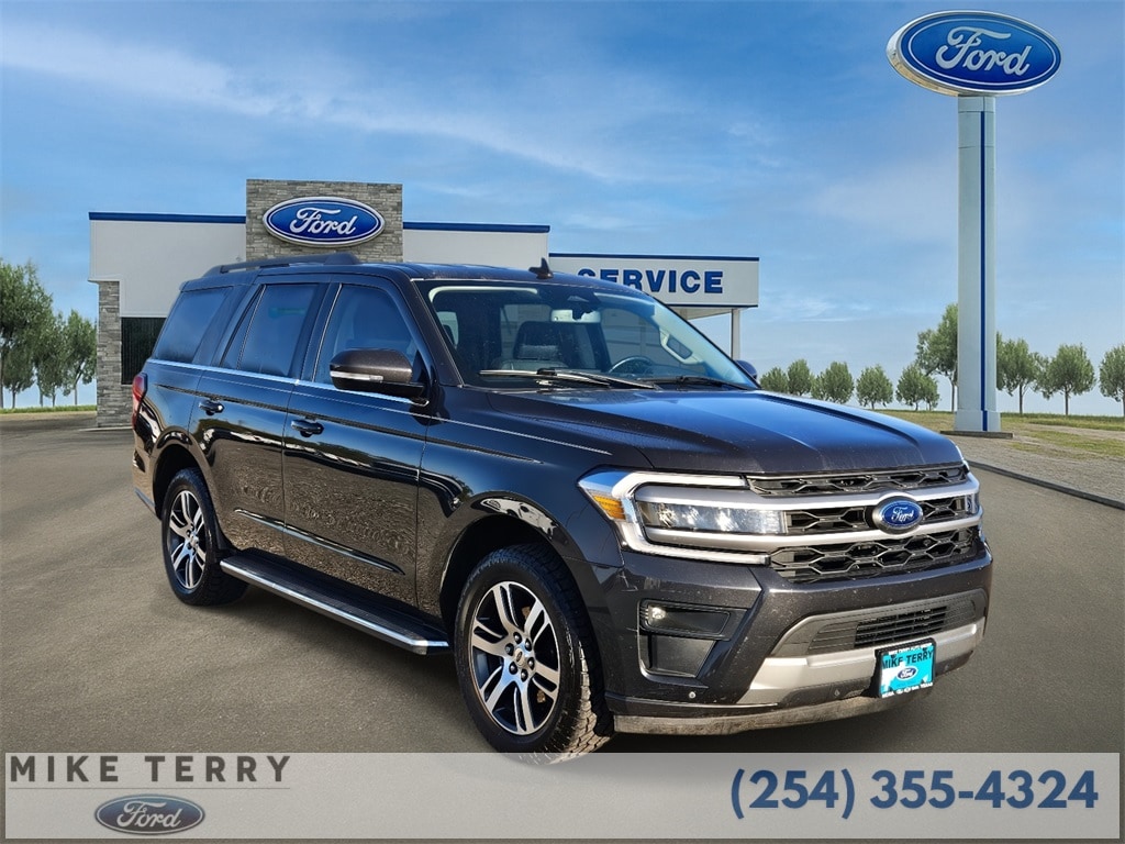 2022 Ford Expedition XLT's photo