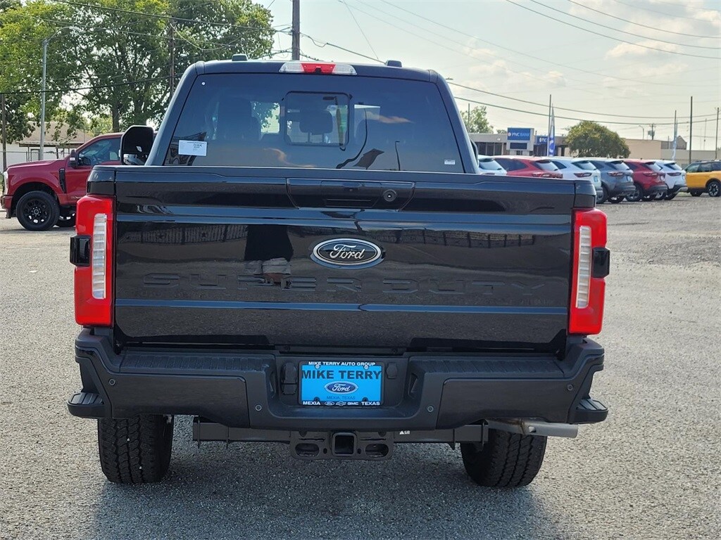 2025 Ford F-250 Lariat photo 4