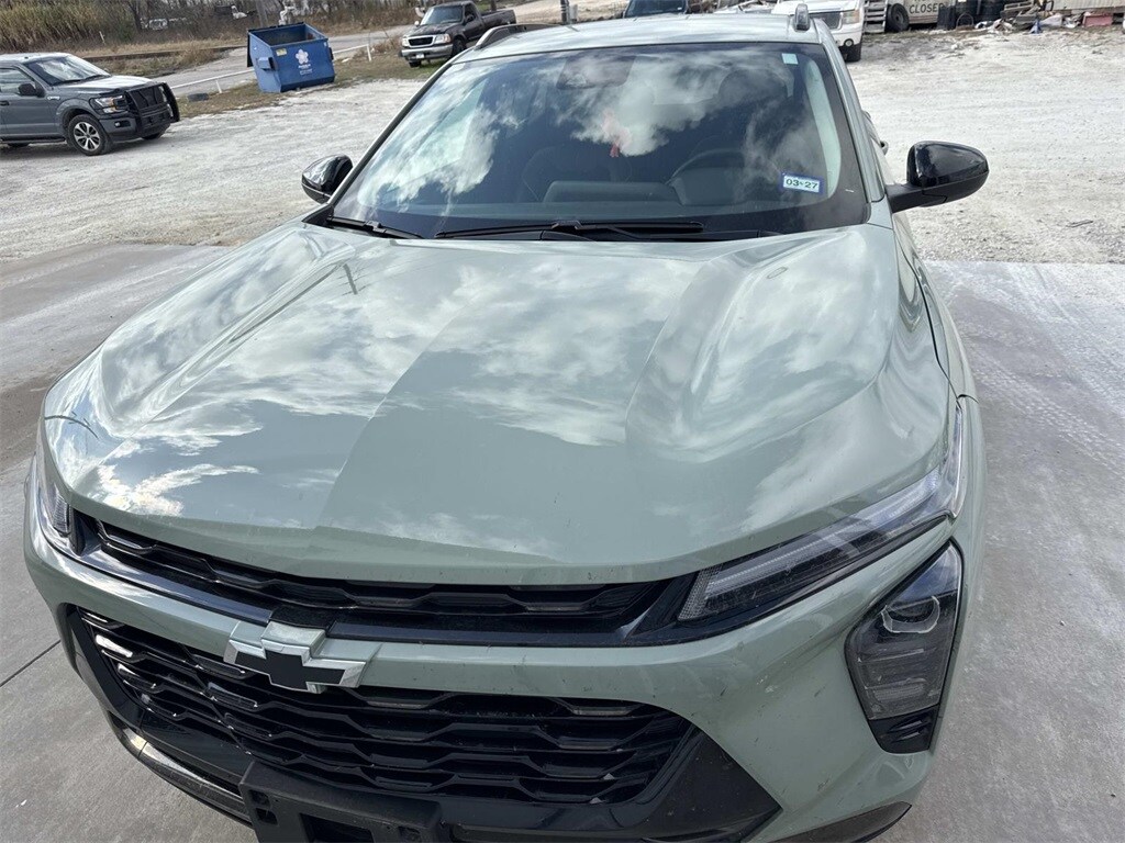 Used 2025 Chevrolet Trax Activ SUV