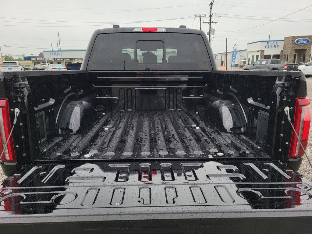 2025 Ford F-150 Lariat - Photo 7