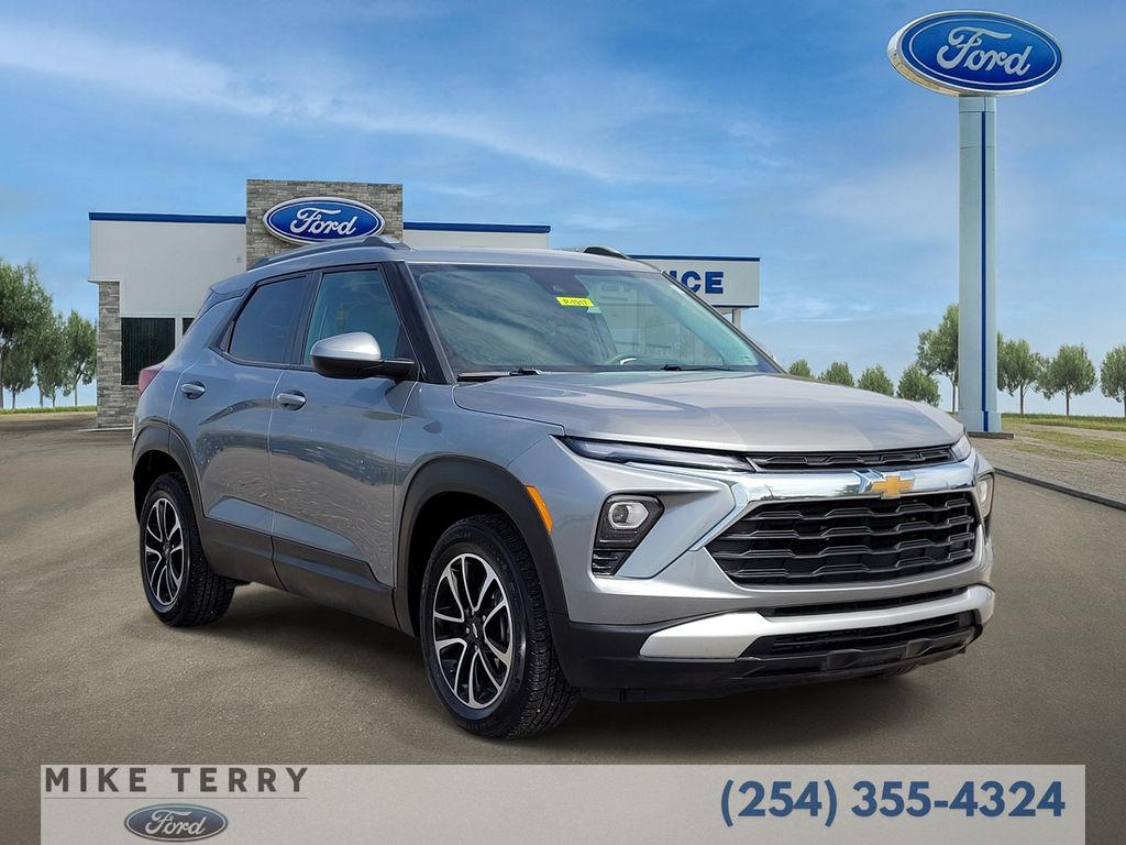 Used 2025 Chevrolet Trailblazer LT