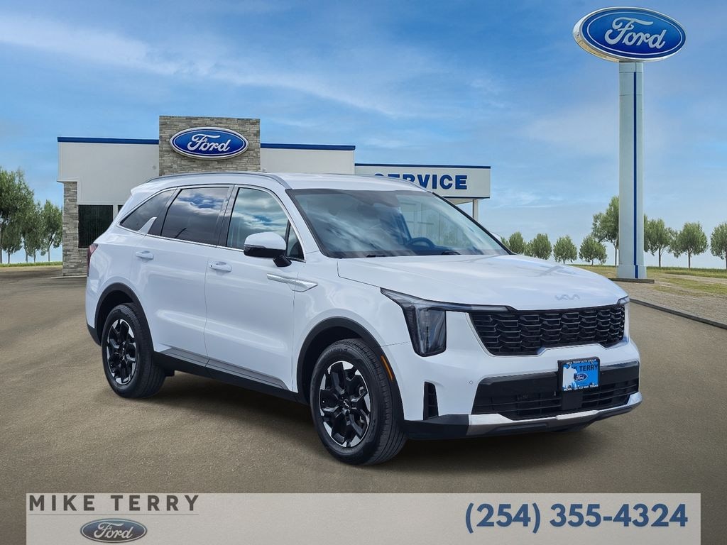 Used 2025 Kia Sorento S SUV