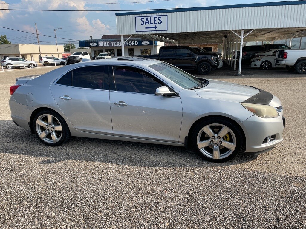 2015 Chevrolet Malibu LTZ photo 3