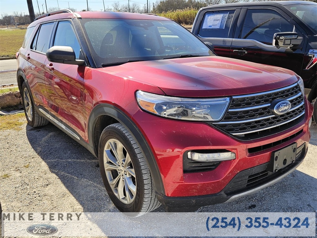 2022 Ford Explorer XLT's photo
