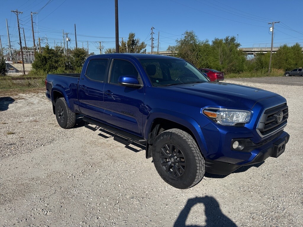 2023 Toyota Tacoma SR5 V6 photo 2