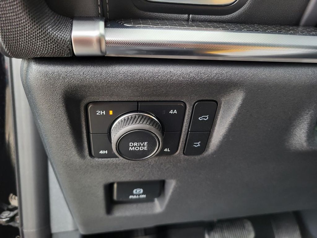 2025 Ford Expedition Platinum - Photo 16