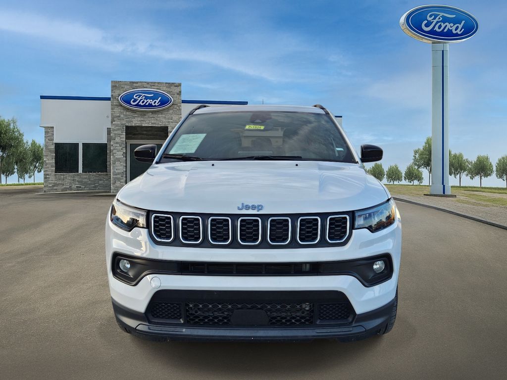 Used 2024 Jeep Compass Latitude with VIN 3C4NJDBN5RT117642 for sale in Mexia, TX