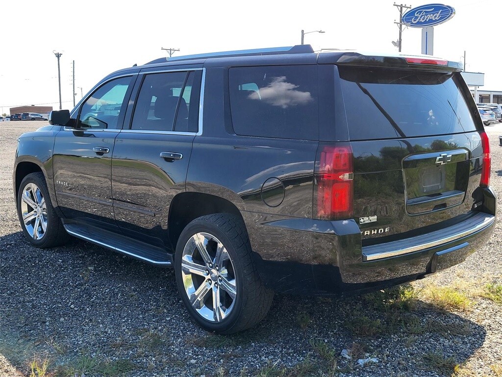 2018 Chevrolet Tahoe Premier photo 2