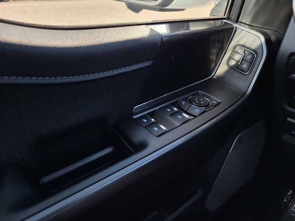 2025 Ford F-150 Lariat - Photo 16