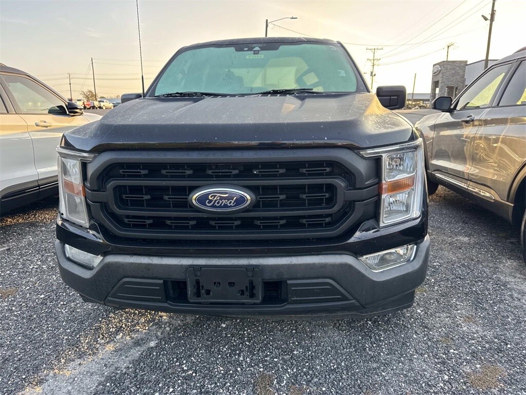 2022 Ford F-150 XL photo 2