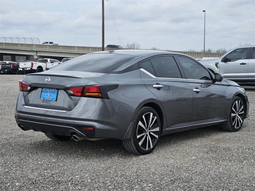 Used 2021 Nissan Altima 2.5 Platinum Sedan